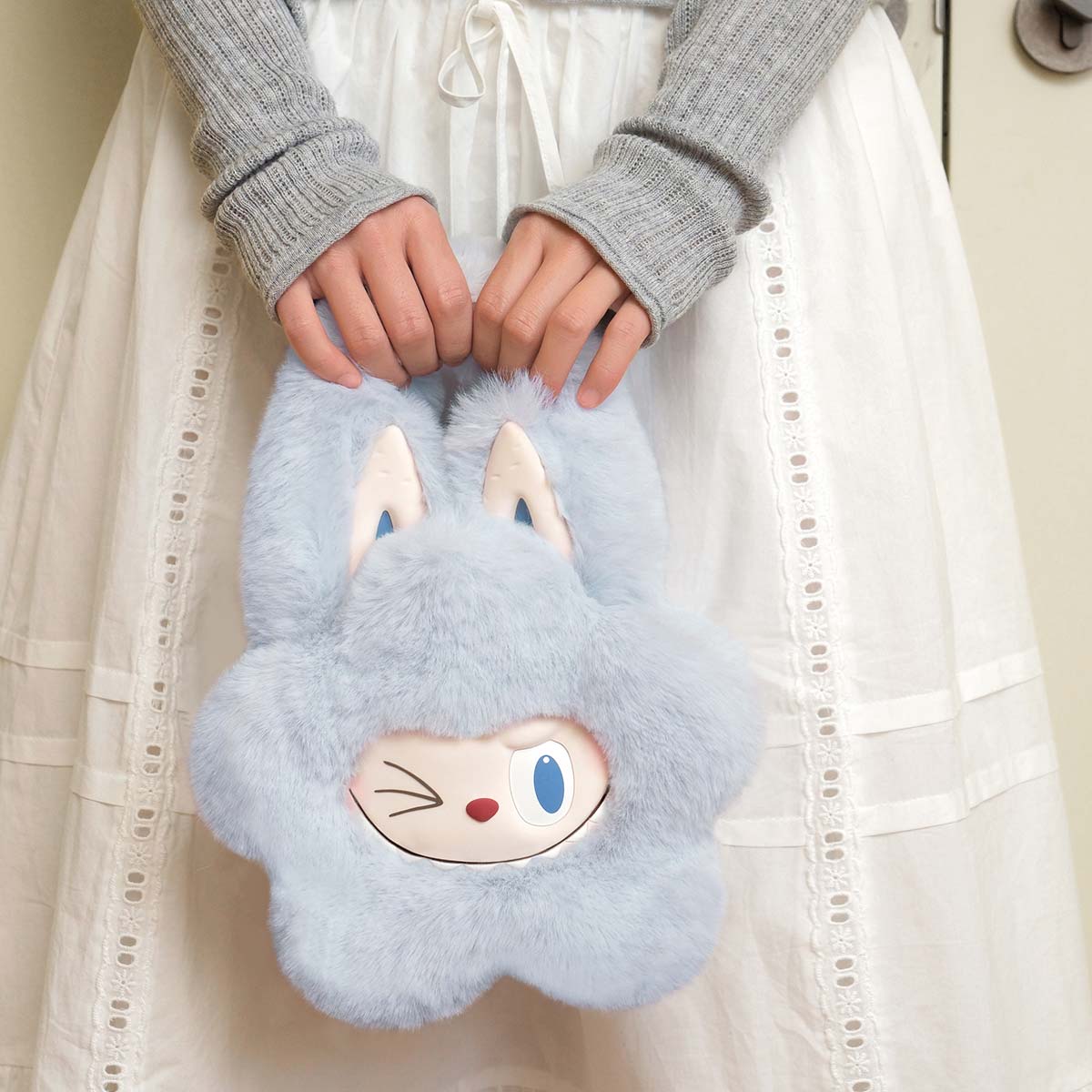 POP MART The monsters - Classic Series-Plush Doll Flower Bolsa Azul